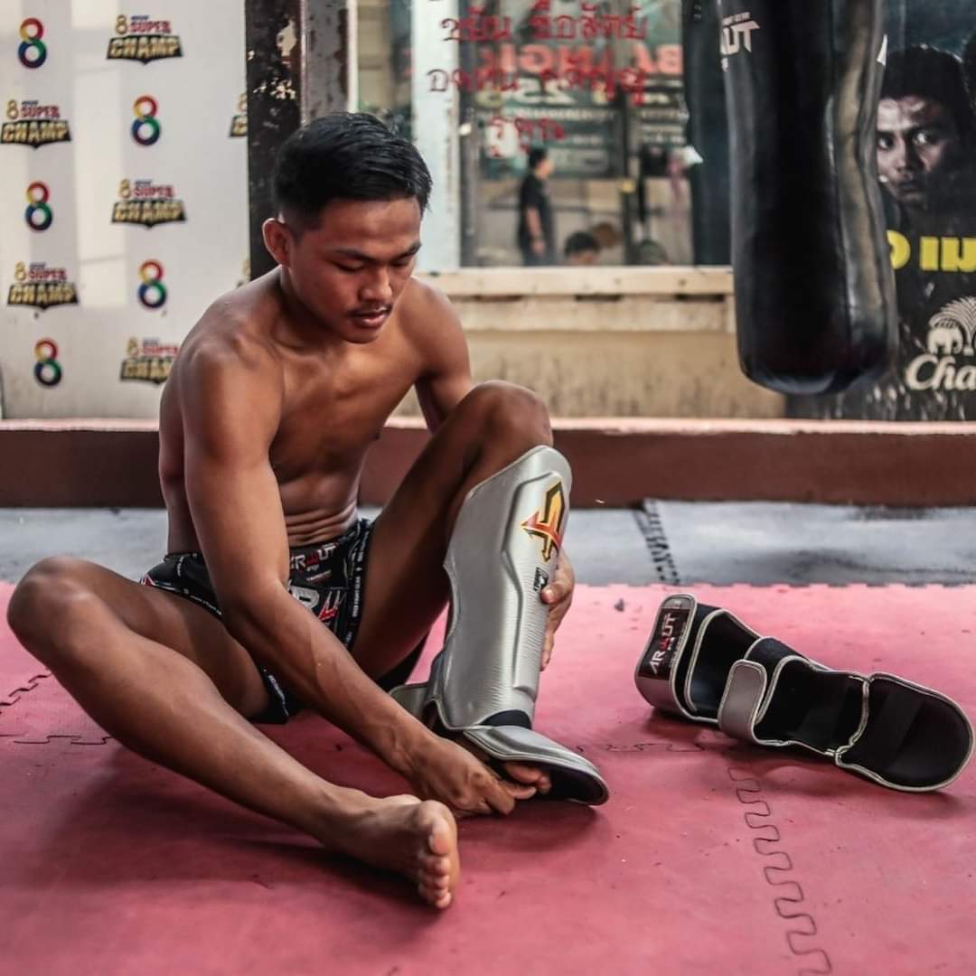 Arwut "Metallic" Muay Thai Shin Guards