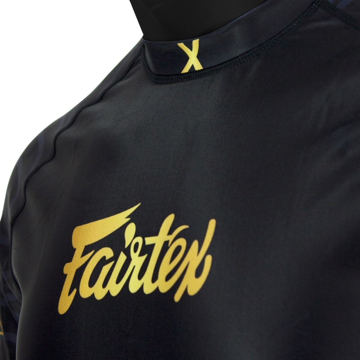 FAIRTEX 'NINLAPAT' BLACK RASH GUARD (RG6)