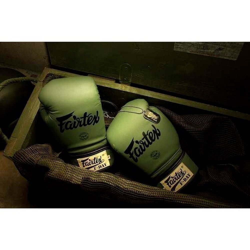 Fairtex F-Day Green Army boxningshandskar (BGV11)