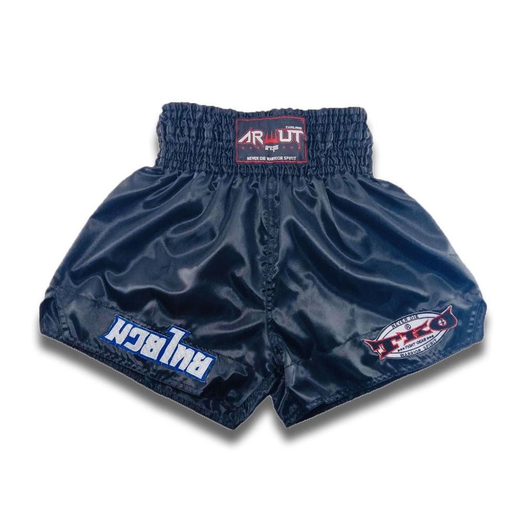 Arwut Classic Black Muay Thai Shorts Traditional (Sv/Bu Muay Thai Wording) Front